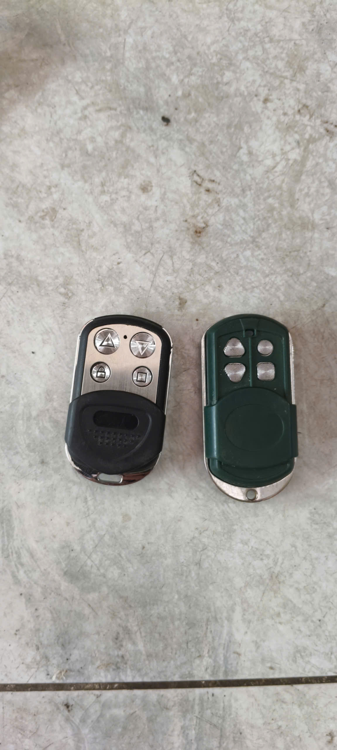 Làm điều khiển cửa cuốn